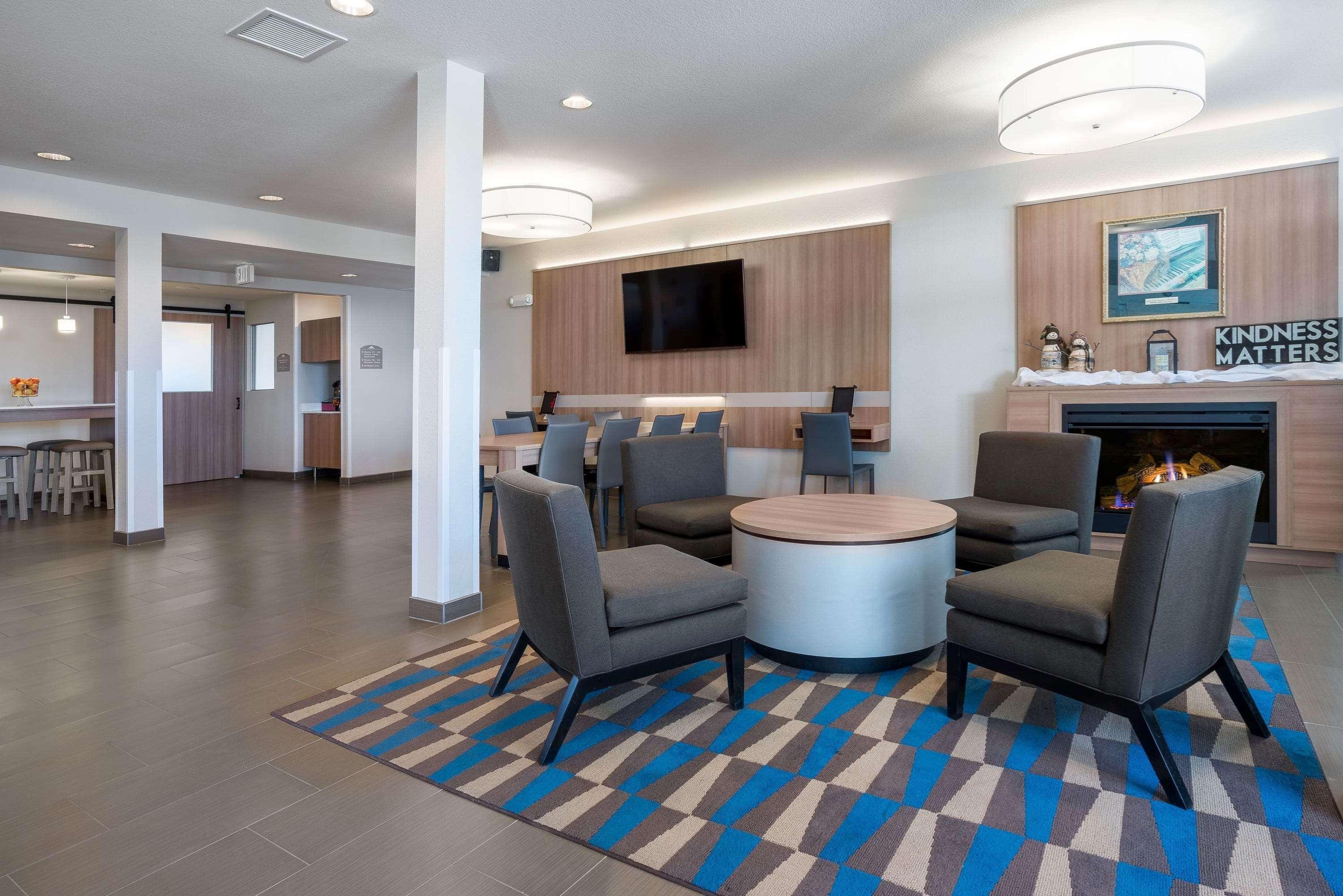 Microtel Inn & Suites By Wyndham Moorhead Fargo Area Экстерьер фото