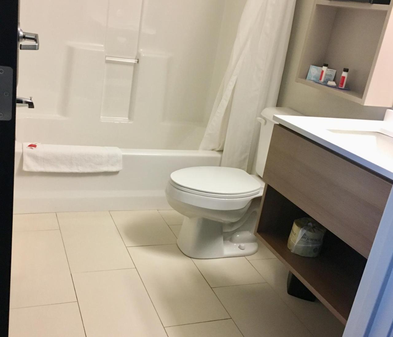 Microtel Inn & Suites By Wyndham Moorhead Fargo Area Экстерьер фото